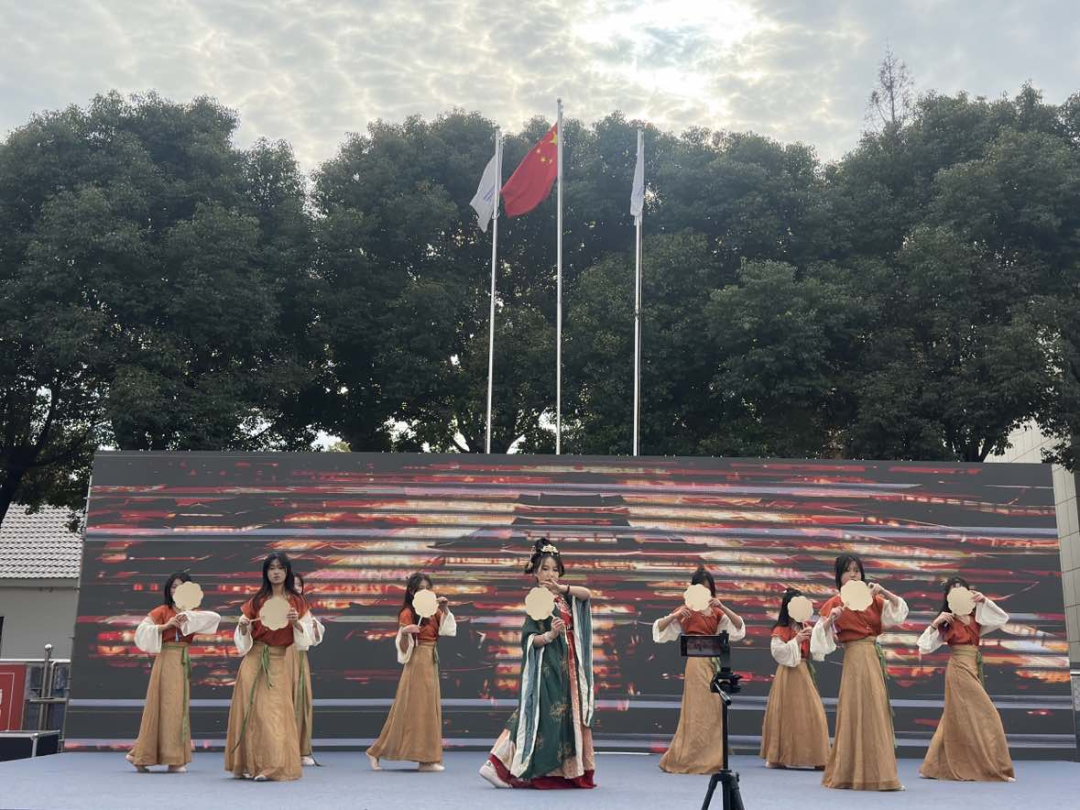 ���ջ���