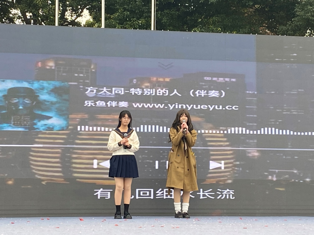 ���ջ���