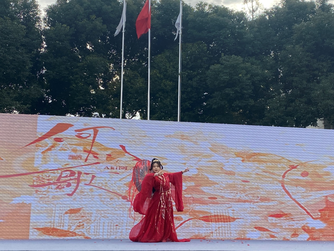 ���ջ���