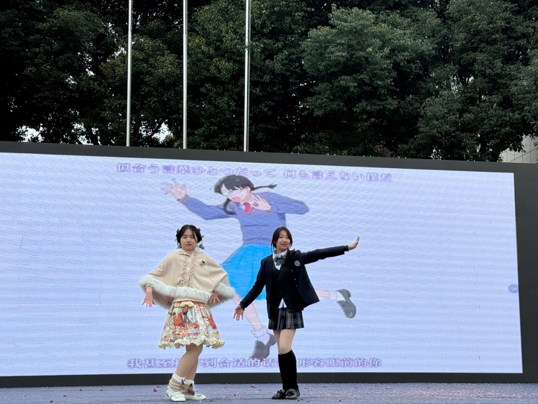 ���ջ���