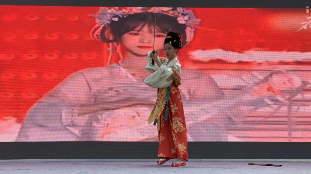 ���ջ���